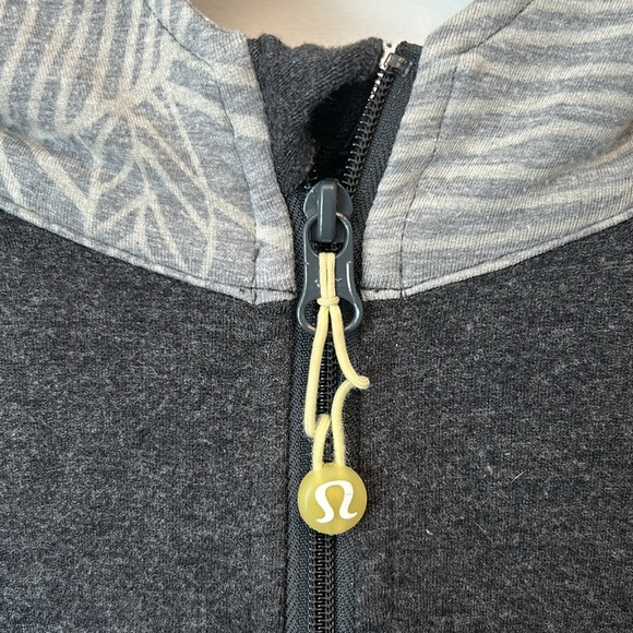 Lululemon Size 8 Grey Hoodie - Picture 5 of 7